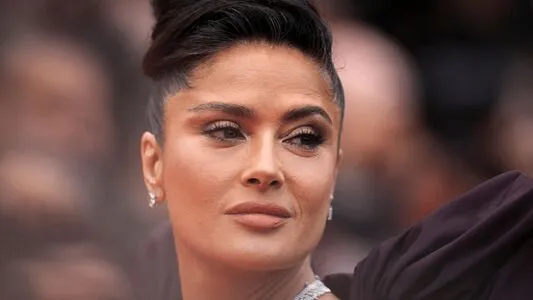Salma Hayek OnlyFans Leaked Free Thumbnail Picture - #inPhUNT5ib