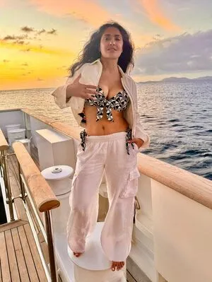 Salma Hayek OnlyFans Leaked Free Thumbnail Picture - #mluA4BdcjZ