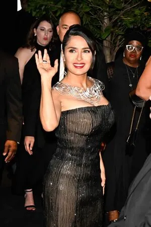 Salma Hayek OnlyFans Leaked Free Thumbnail Picture - #tCGJmc0R91