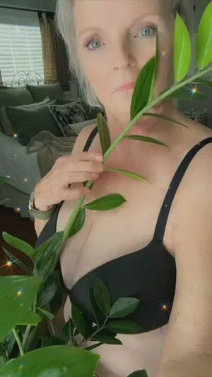 Salsa Nanny OnlyFans Leaked Free Thumbnail Picture - #4wuaXrOLFr