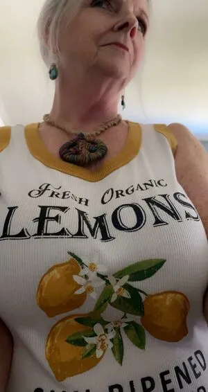 Salsa Nanny OnlyFans Leaked Free Thumbnail Picture - #8peskGHW3I