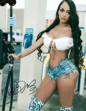 Samantha Hbic OnlyFans Leaked Free Thumbnail Picture - #2MBILIXDGq