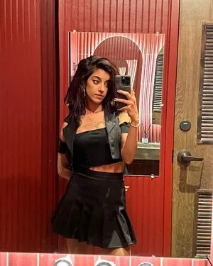 Samicamusic OnlyFans Leaked Free Thumbnail Picture - #8OlG4FlENk