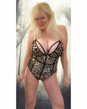 Sandie Lee OnlyFans Leaked Free Thumbnail Picture - #wRPFEAVEnt