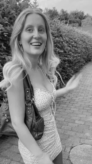 Sandrapaaulsen OnlyFans Leaked Free Thumbnail Picture - #A4vMNhD4M7