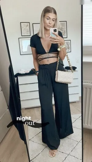 Sandrasuess92 OnlyFans Leaked Free Thumbnail Picture - #8E4devc0eb