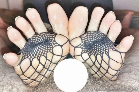 Sandy Small Feet OnlyFans Leaked Free Thumbnail Picture - #FCISRYAmml