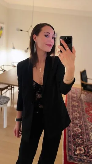 Sanna Marin OnlyFans Leaked Free Thumbnail Picture - #EGAf4TTbPP