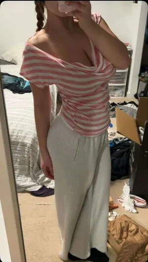 Sara Dobrik OnlyFans Leaked Free Thumbnail Picture - #5aT4KK4urv