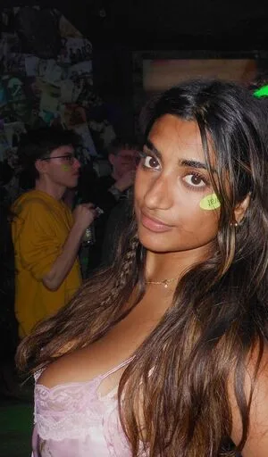 Sara K OnlyFans Leaked Free Thumbnail Picture - #M3D2Wct9hy