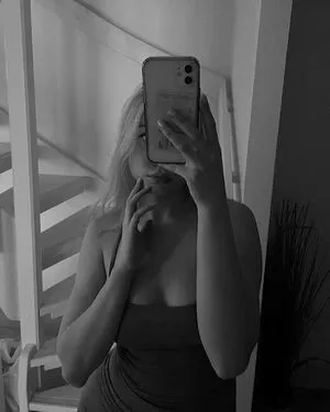 Sara Manner OnlyFans Leaked Free Thumbnail Picture - #EtWtkgRmx5