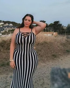 Sara Paris OnlyFans Leaked Free Thumbnail Picture - #CrEUdy4Ngw