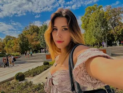 Sara Roussee OnlyFans Leaked Free Thumbnail Picture - #STzCCLPgah