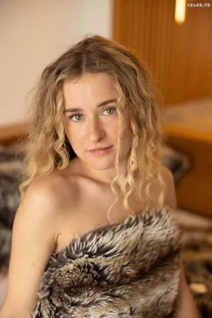 Sara Russek OnlyFans Leaked Free Thumbnail Picture - #z5430IaSdk