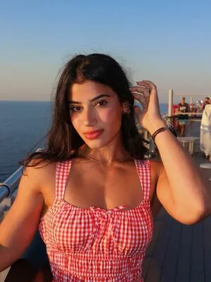 Sara Saffari OnlyFans Leaked Free Thumbnail Picture - #4p8psEQ0xY