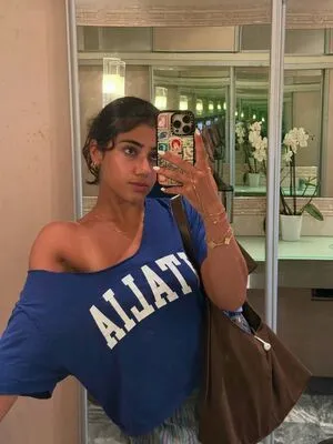 Sara Saffari OnlyFans Leaked Free Thumbnail Picture - #6bMnCABJa9