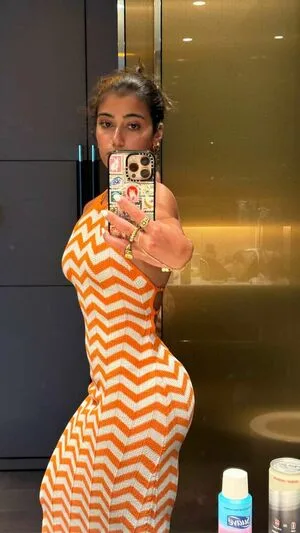 Sara Saffari OnlyFans Leaked Free Thumbnail Picture - #7bY2rp82St