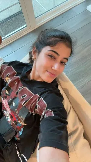 Sara Saffari OnlyFans Leaked Free Thumbnail Picture - #IFY4UK9tBI
