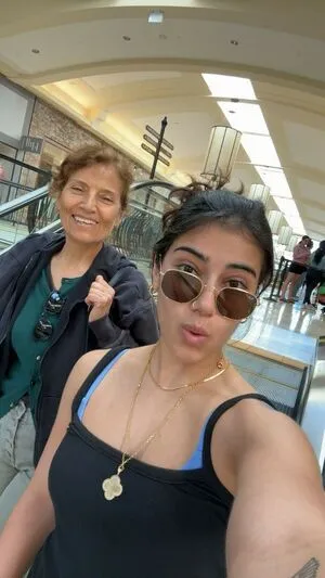 Sara Saffari OnlyFans Leaked Free Thumbnail Picture - #LVOBN8Ejv9