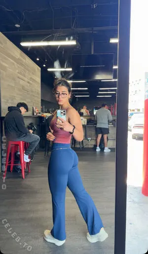 Sara Saffari OnlyFans Leaked Free Thumbnail Picture - #S8iaCw82NG