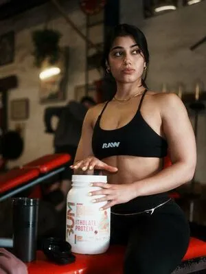 Sara Saffari OnlyFans Leaked Free Thumbnail Picture - #T9lft8KM5a