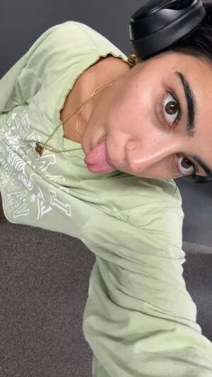 Sara Saffari OnlyFans Leaked Free Thumbnail Picture - #V8dAij8N36