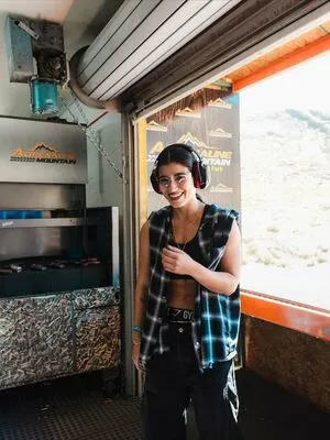 Sara Saffari OnlyFans Leaked Free Thumbnail Picture - #YX7l4YmFk8