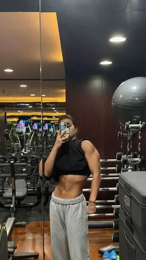Sara Saffari OnlyFans Leaked Free Thumbnail Picture - #erWNh8Zp68