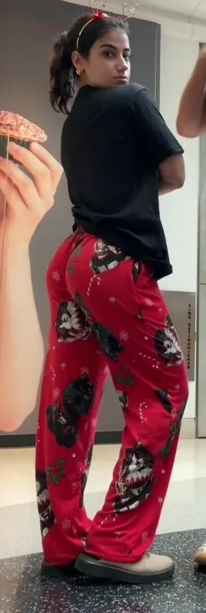 Sara Saffari OnlyFans Leaked Free Thumbnail Picture - #sf6jEt5XT1