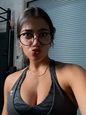 Sara Saffari OnlyFans Leaked Free Thumbnail Picture - #vRP89lsryN