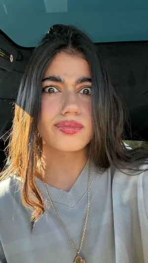 Sara Saffari OnlyFans Leaked Free Thumbnail Picture - #x2rlMFWl16