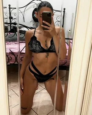 Sara Secciss OnlyFans Leaked Free Thumbnail Picture - #4AMmkzDgCX