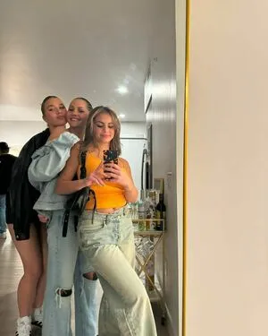 Sarabella Harris OnlyFans Leaked Free Thumbnail Picture - #6ONTL6Vxb6