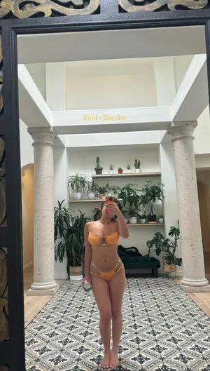 Sarabella Harris OnlyFans Leaked Free Thumbnail Picture - #FLFSOWu0xQ