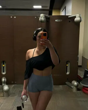 Sarabella Harris OnlyFans Leaked Free Thumbnail Picture - #W0ShN7pctt