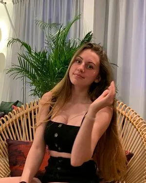Sarah A L OnlyFans Leaked Free Thumbnail Picture - #AOGXLhYg4w