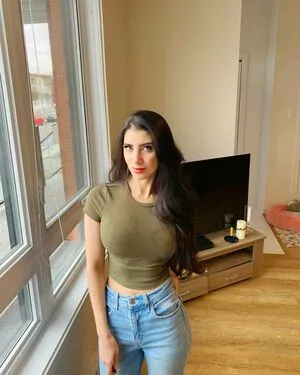 Sarah Abdallah OnlyFans Leaked Free Thumbnail Picture - #01EjD7UuKl