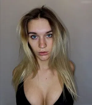 Sarah Ahrend OnlyFans Leaked Free Thumbnail Picture - #5C1aB52IwE