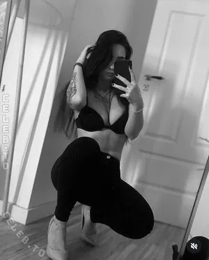 Sarah Amore OnlyFans Leaked Free Thumbnail Picture - #BeRFmdAtTK