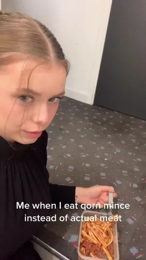 Sarah Anne Hooper OnlyFans Leaked Free Thumbnail Picture - #6vjADxdRw8