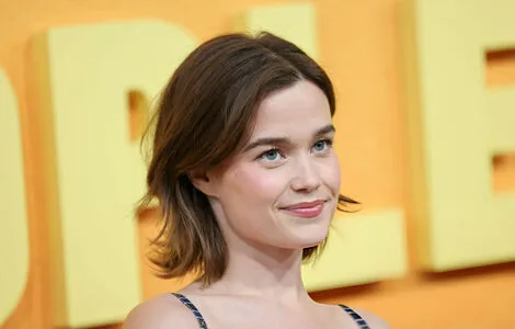 Sarah Catherine Hook OnlyFans Leaked Free Thumbnail Picture - #3SetKKXeXs