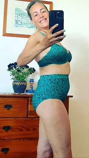 Sarah Cawood OnlyFans Leaked Free Thumbnail Picture - #8i4jWtASsw