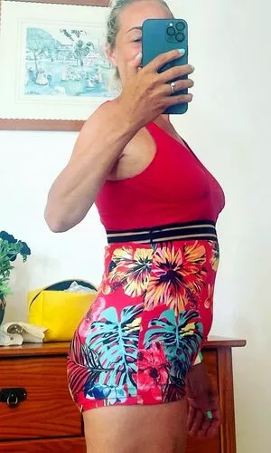 Sarah Cawood OnlyFans Leaked Free Thumbnail Picture - #KJATndYdRa