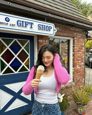 Sarah Hwang OnlyFans Leaked Free Thumbnail Picture - #gSAs4KazVi