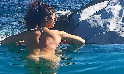 Sarah Hyland OnlyFans Leaked Free Thumbnail Picture - #2n6qQHXpaA