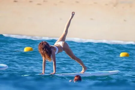 Sarah Hyland OnlyFans Leaked Free Thumbnail Picture - #9JnioFqyc9