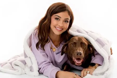 Sarah Hyland OnlyFans Leaked Free Thumbnail Picture - #AUHouf1RD5