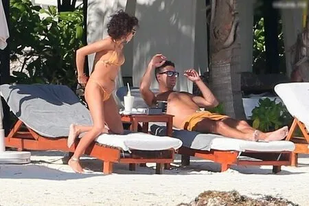 Sarah Hyland OnlyFans Leaked Free Thumbnail Picture - #AiC9DRrHHg