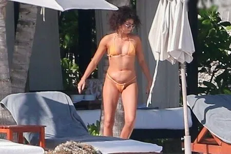 Sarah Hyland OnlyFans Leaked Free Thumbnail Picture - #fsBokpb1ho