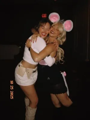 Sarah Hyland OnlyFans Leaked Free Thumbnail Picture - #k0tyW1HFGG